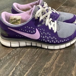 Purple Nike frees
